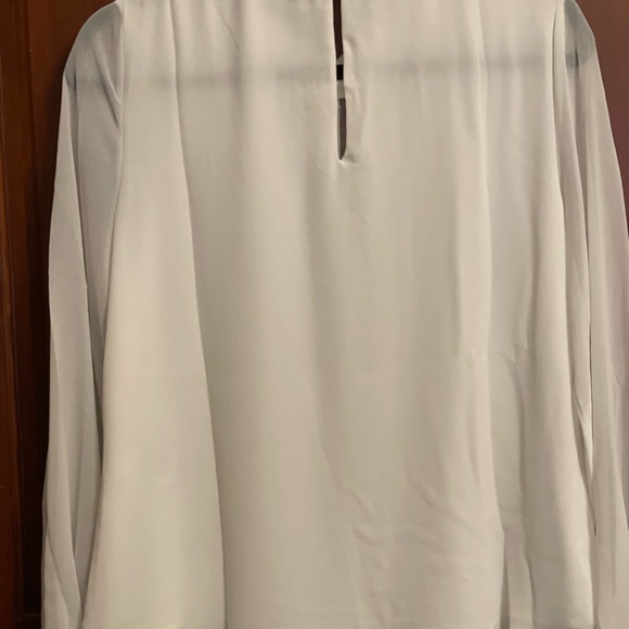 WHBM Ecru Blouse - Picture 4 of 4